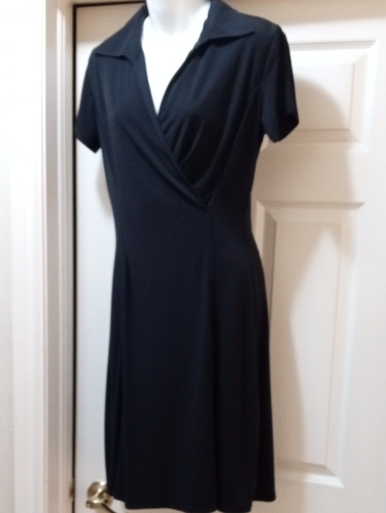 Merona Dresses & Skirts - Merona Black Short-Sleeve Wrap Midi Dress